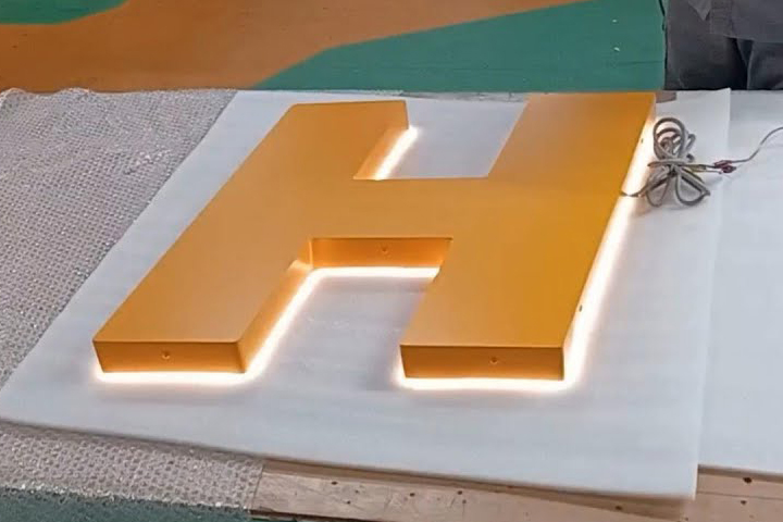 バックチャンネル文字点灯・梱包